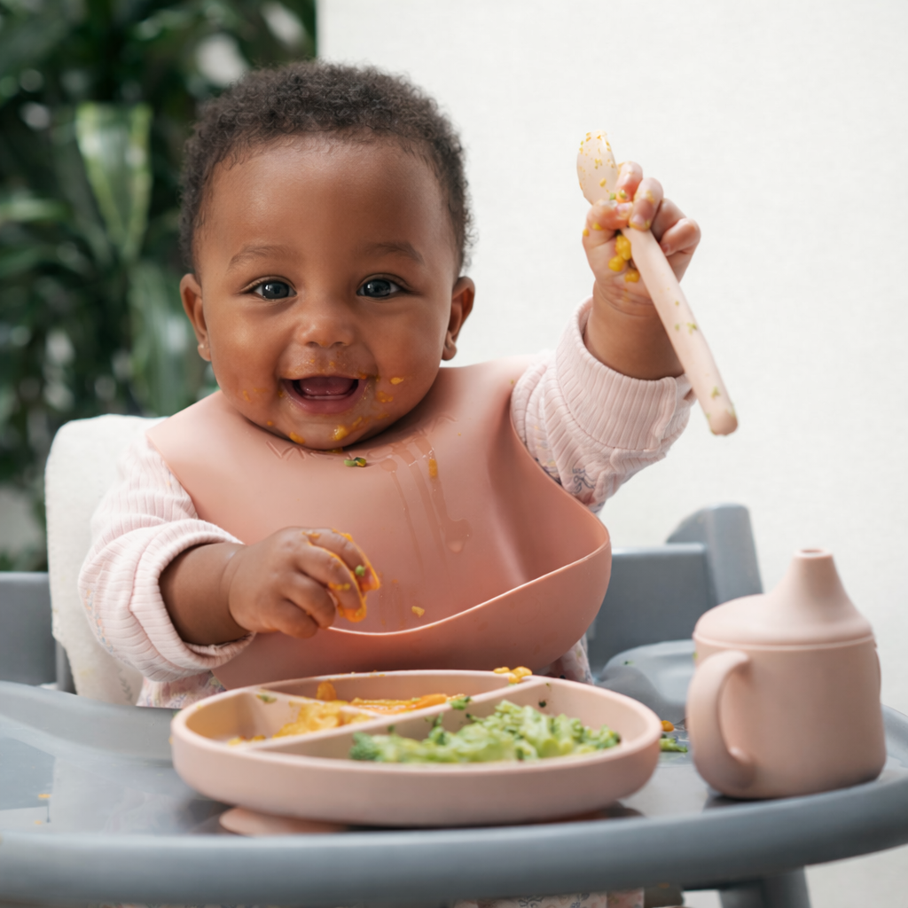 Safe & Stylish Silicone Feeding Set